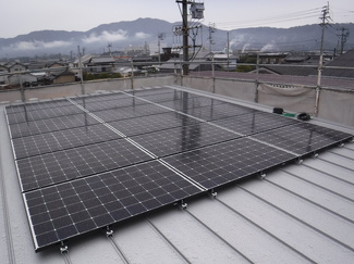 一般新築住宅の屋根工事とソーラーパネル取付
