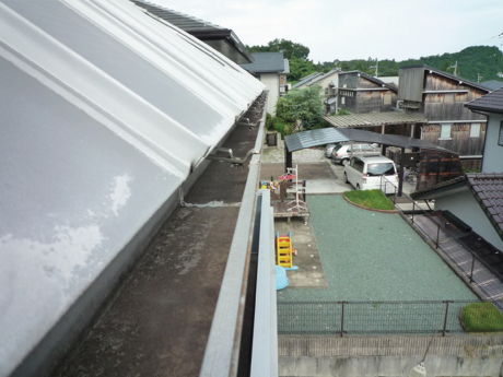 雨樋（あまとい・あめとい）の清掃の写真